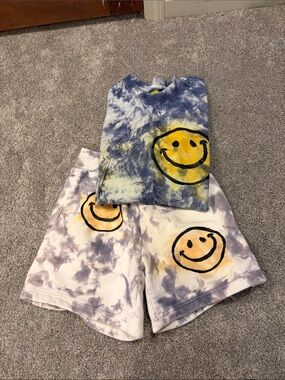 MArket Men's Tie-Dye Smiley Shorts Set in Blue, White and Yellow